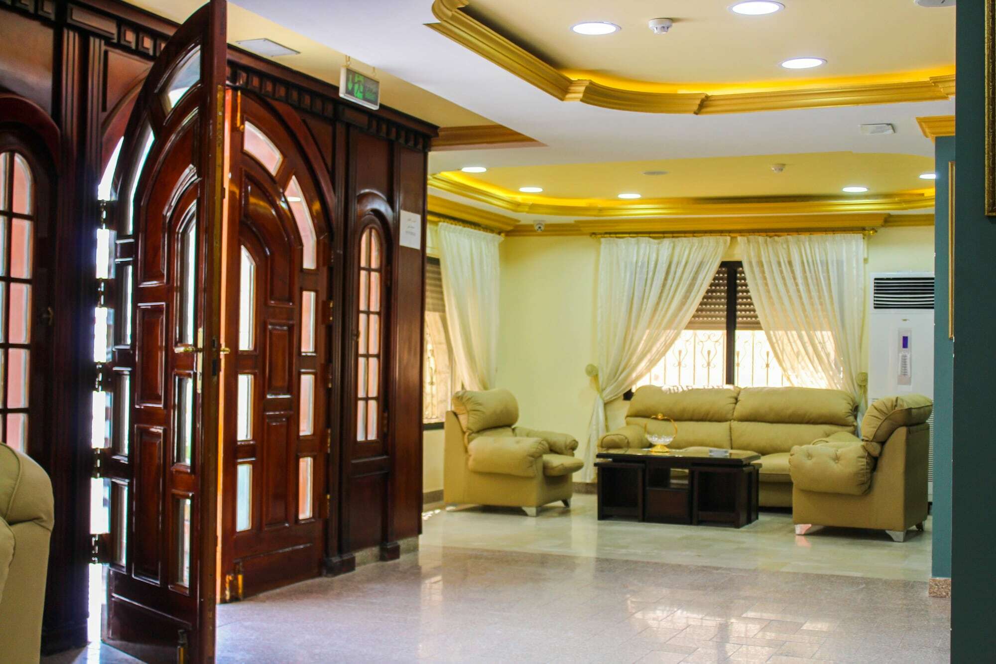 Al-Aqsa Palace Hotel فندق قصر الاقصى Rujm ash Shara'irah Buitenkant foto